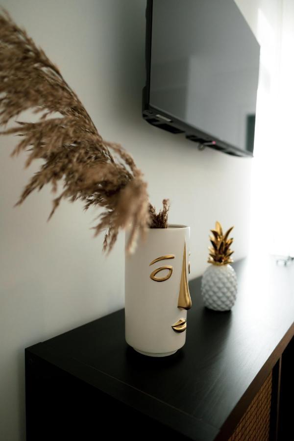 Gold Apartment Ferrel I Dış mekan fotoğraf